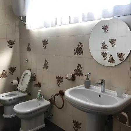 La Conocchia 住宿加早餐酒店 *